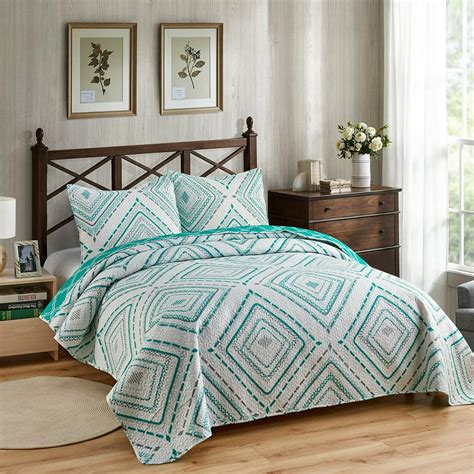 lightweight queen coverlet|lightweight queen bedspreads only.